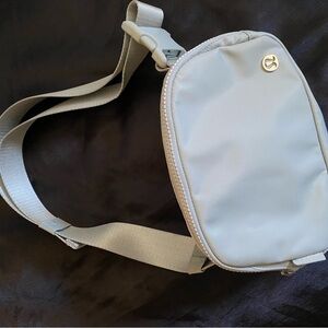 Lululemon Everywhere Belt Bag